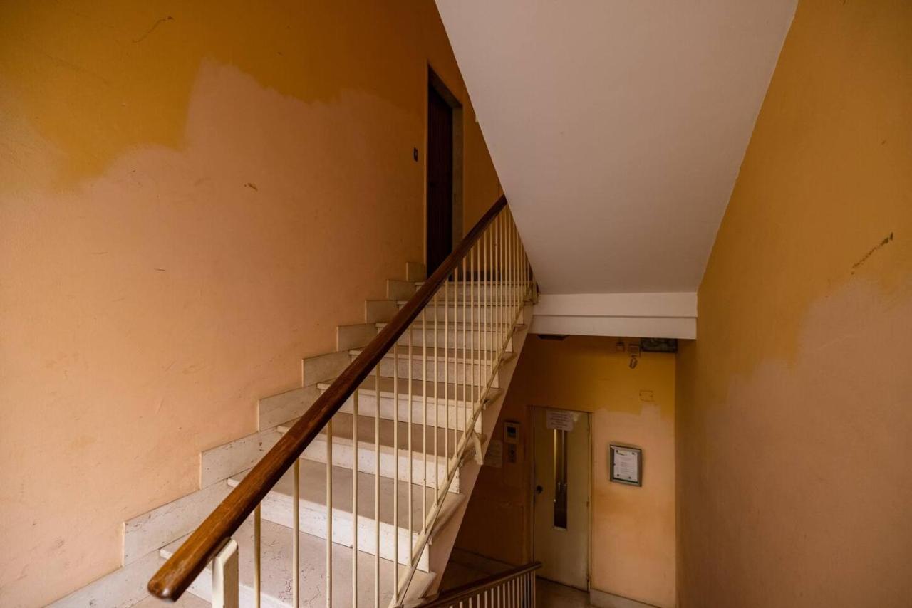 Mama Rooms And Apartment Rome Buitenkant foto