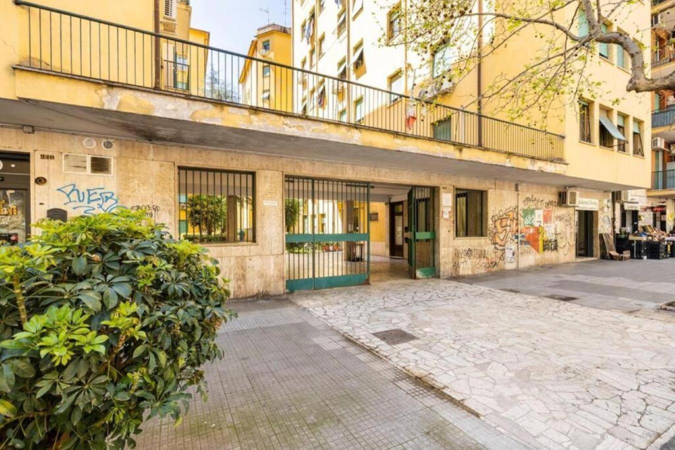 Mama Rooms And Apartment Rome Buitenkant foto